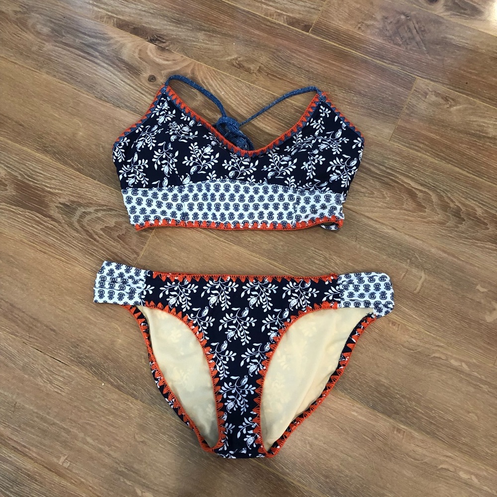 Jessica Simpson bikini! Top and bottom!